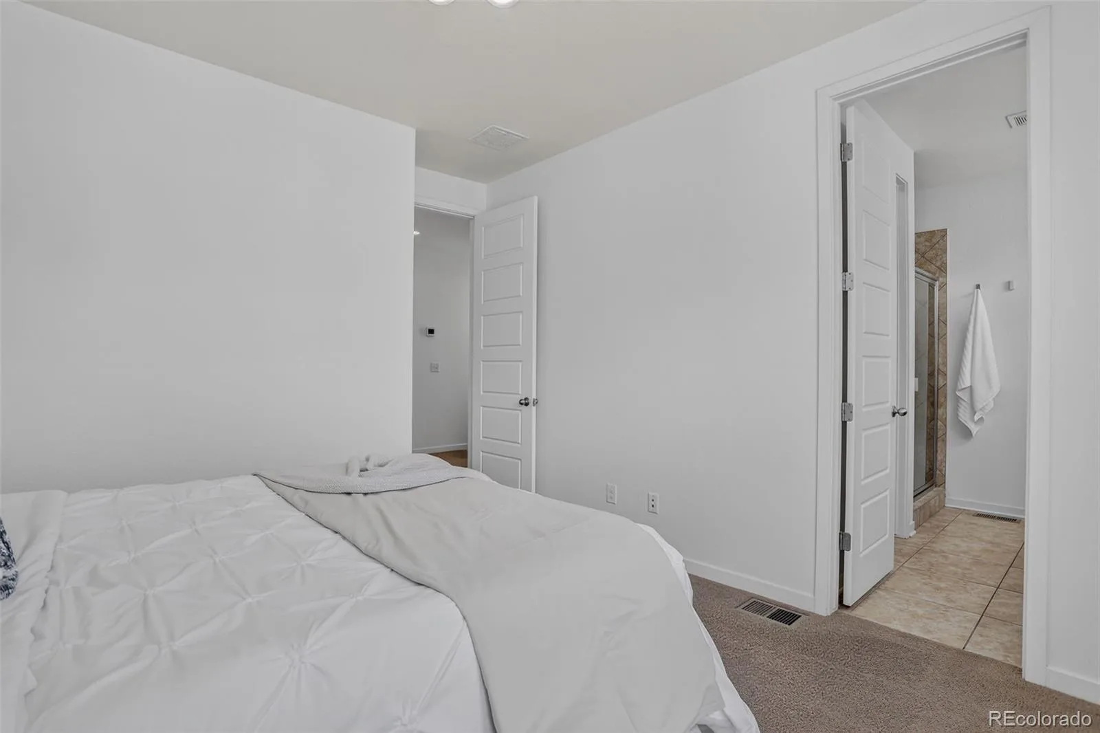 530 E Hinsdale Avenue Littleton CO 80122 | MLS #REC4058081 08272026043321 1600 26