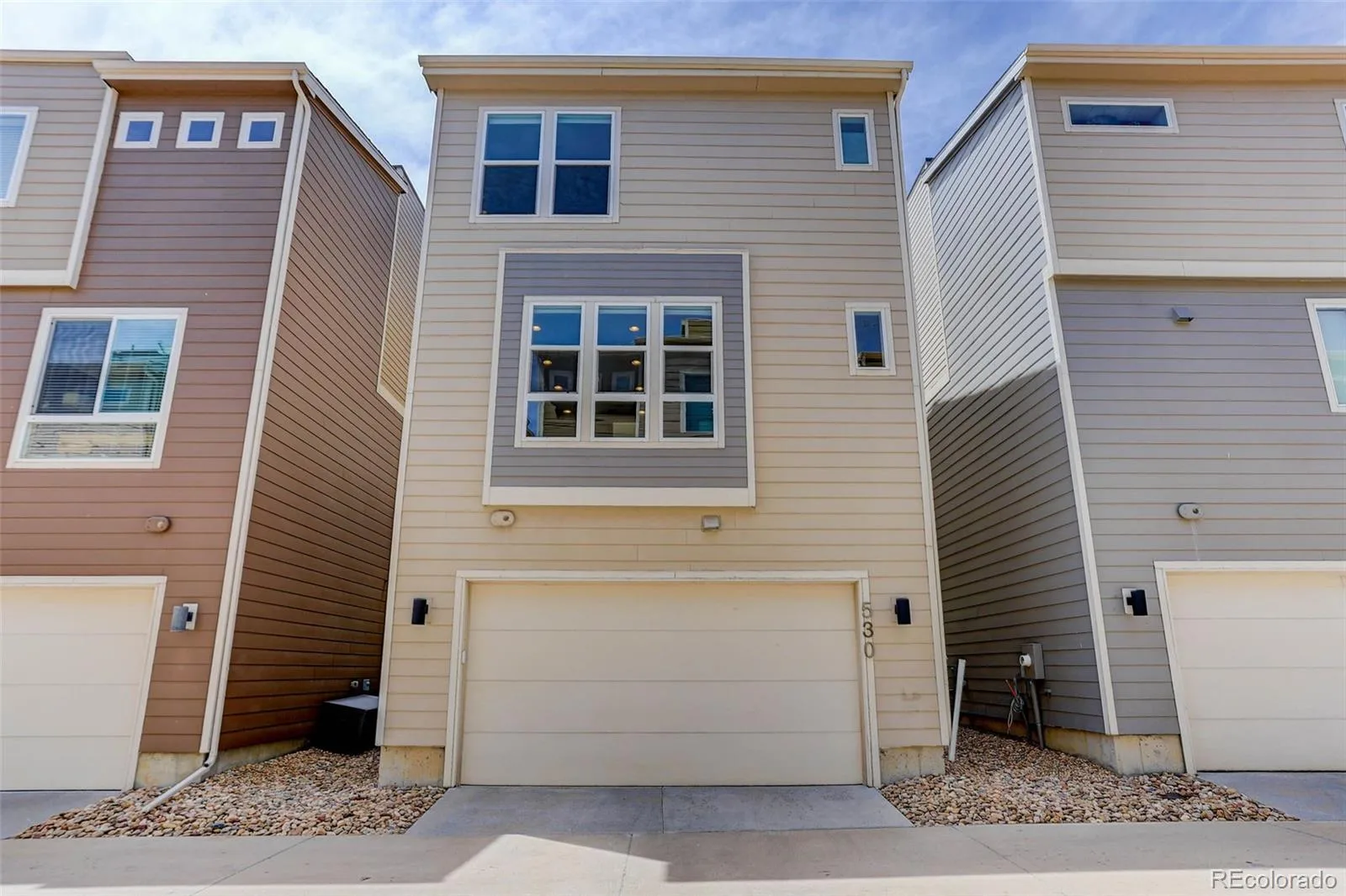 530 E Hinsdale Avenue Littleton CO 80122 | MLS #REC4058081 08272026043321 1600 35