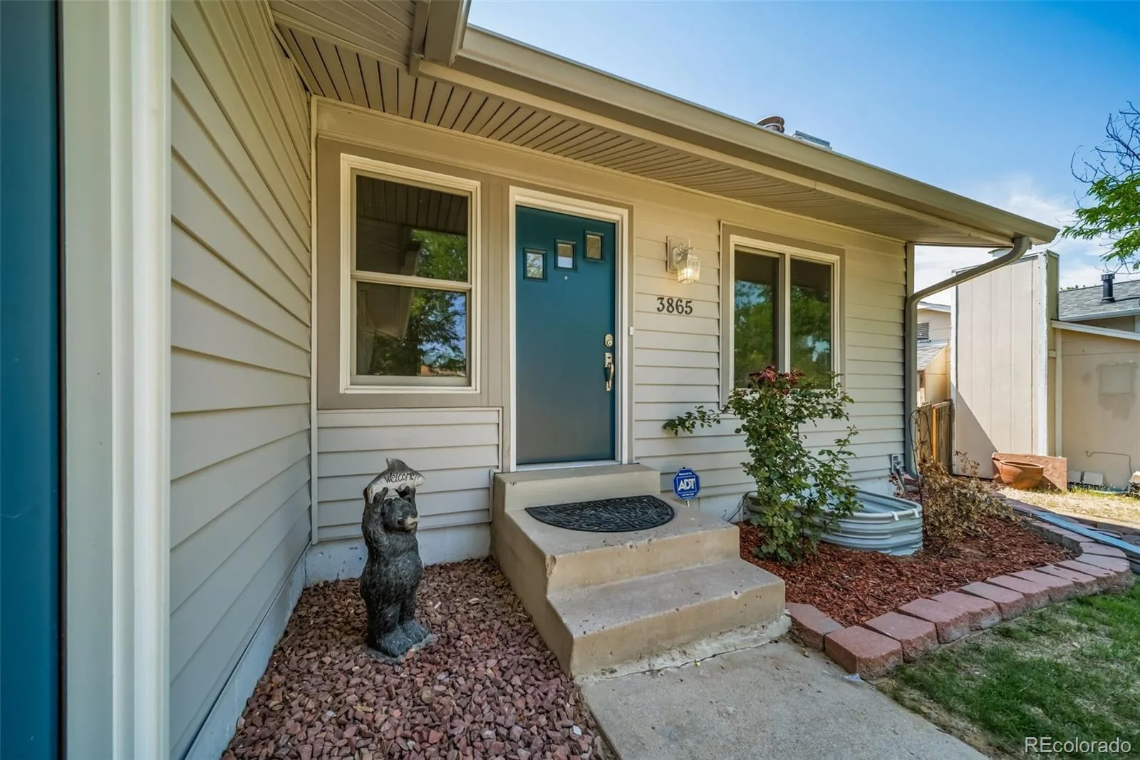 3865 S Nucla Street Aurora CO 80013 | MLS #REC4059930 08032026181536 1600 3