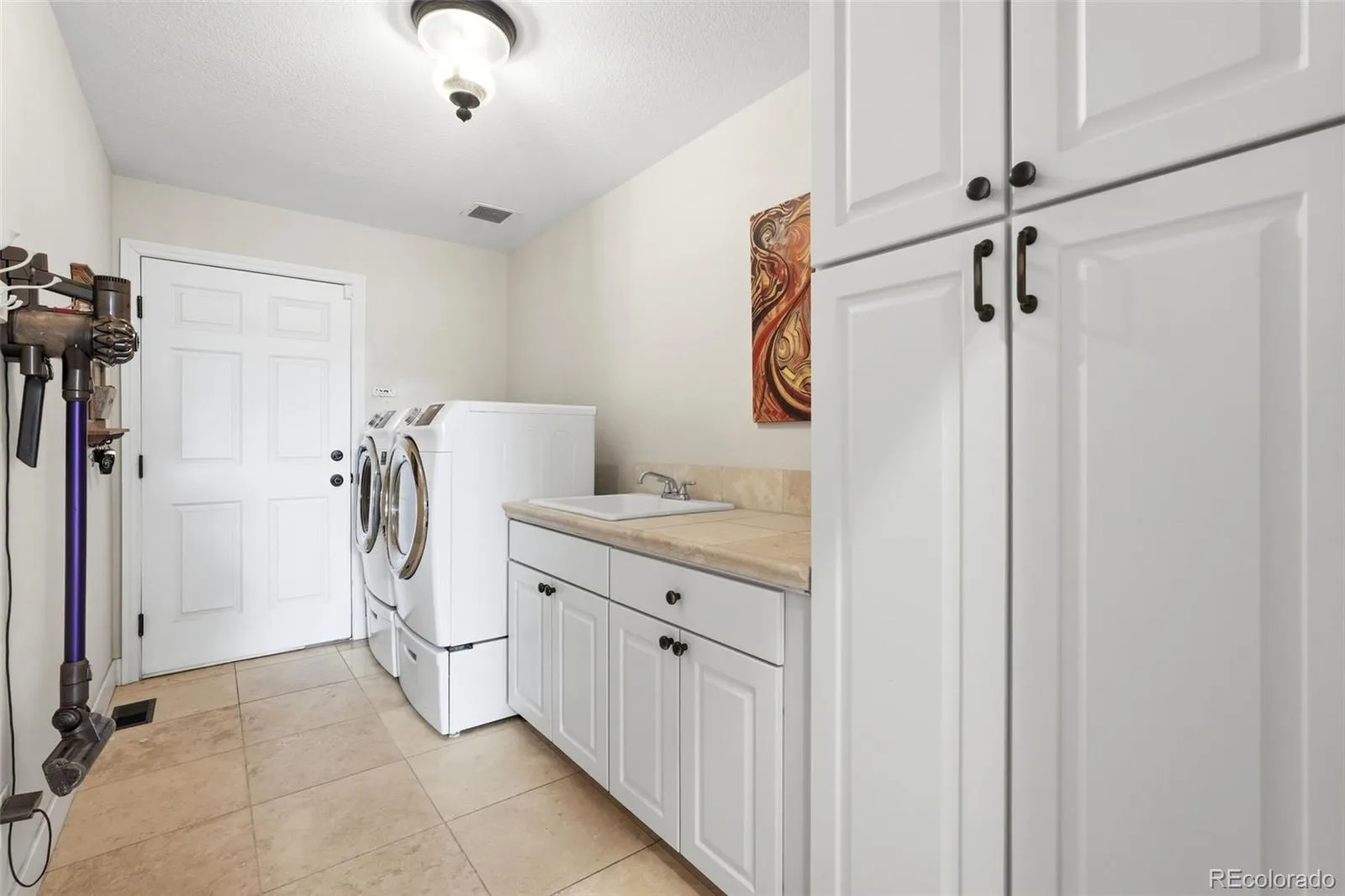 4591 Christensen Circle Littleton CO 80123 | MLS #REC4060330 08262026233709 1600 21