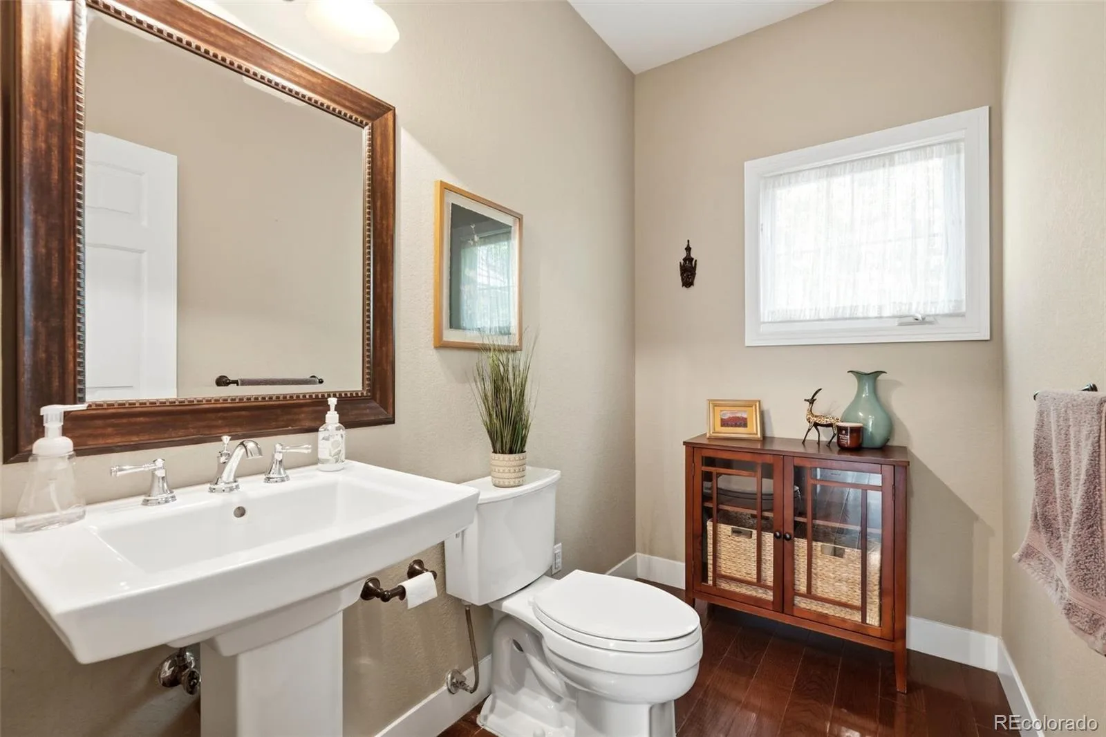 4591 Christensen Circle Littleton CO 80123 | MLS #REC4060330 08262026233709 1600 22