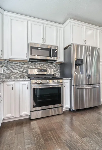 8246 S Dover Street Littleton CO 80128 MLS #REC4060491 05232026182316 800 7