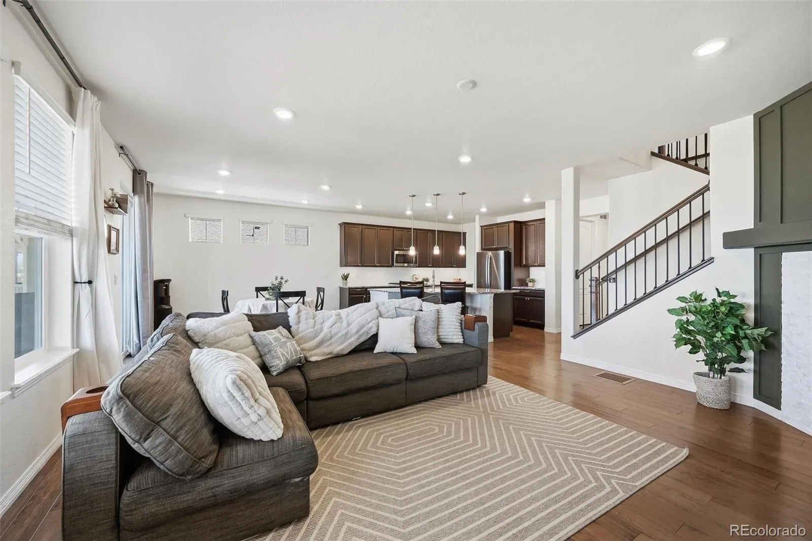 03272026043135 1600 17