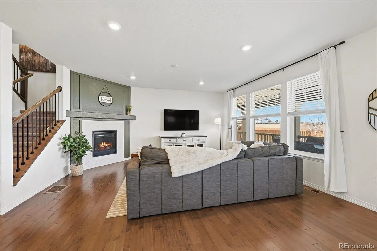 03272026043135 1600 18