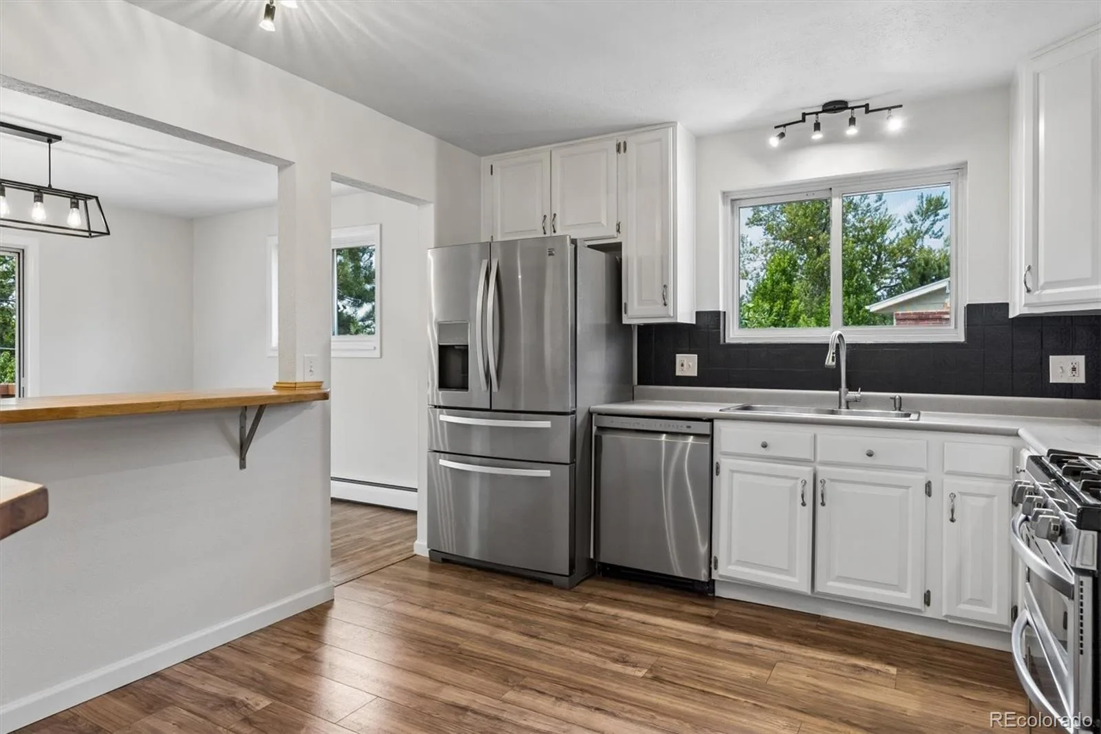 1404 E Fremont N Circle Centennial CO 80122 | MLS #REC4061124 08262026021751 1600 5