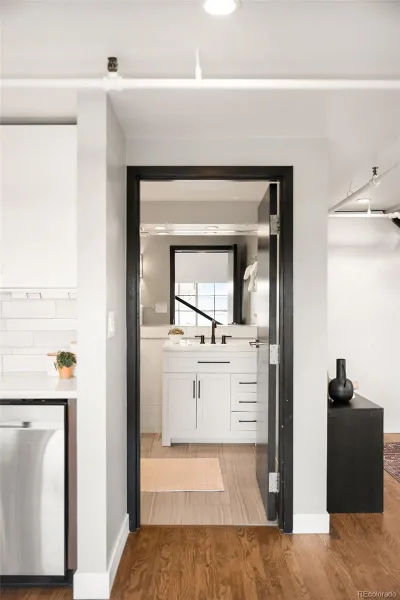 3377 Blake Street #213 Denver CO 80205 MLS #REC4061599 05222026220529 800 18
