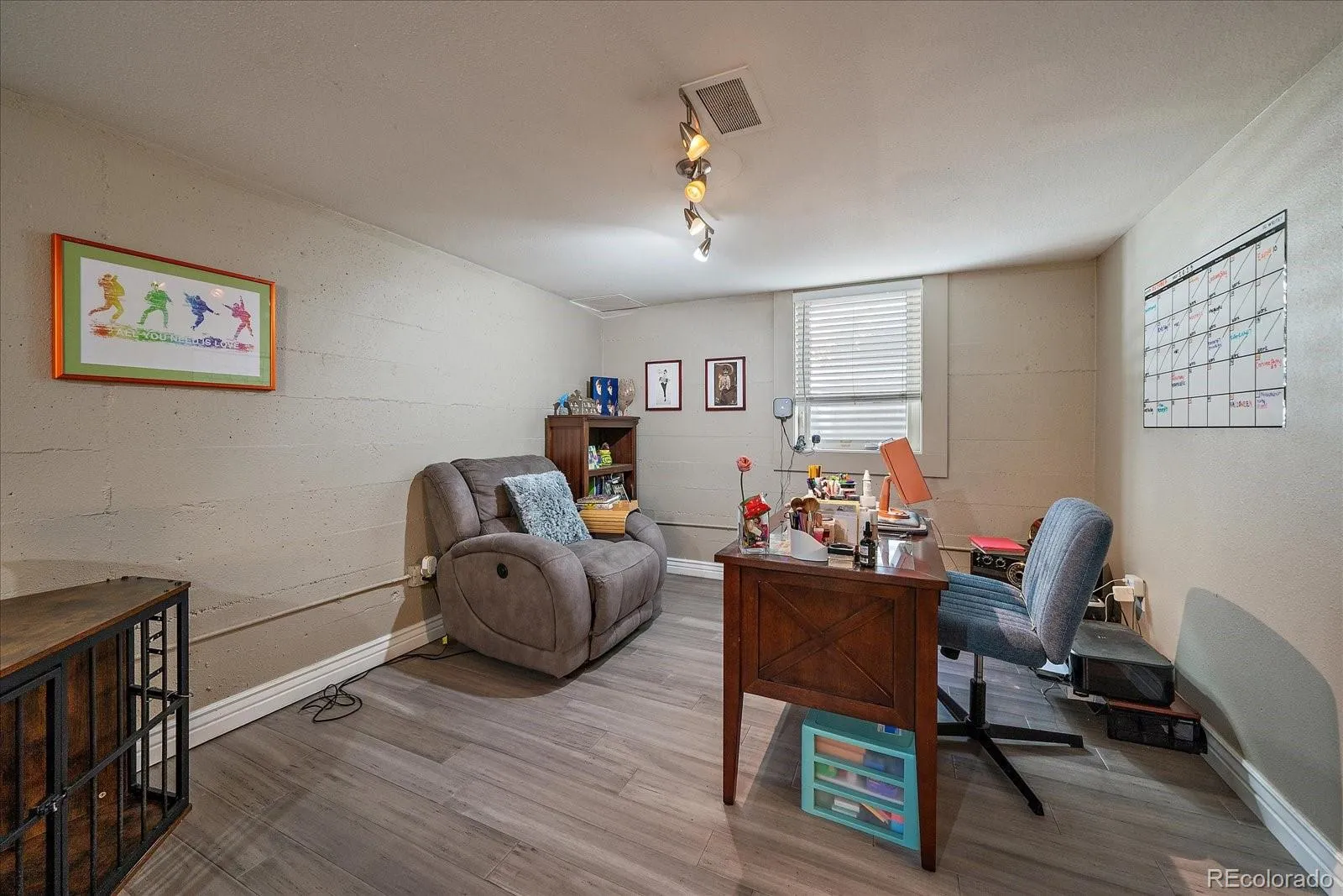 04062026153500 1600 15