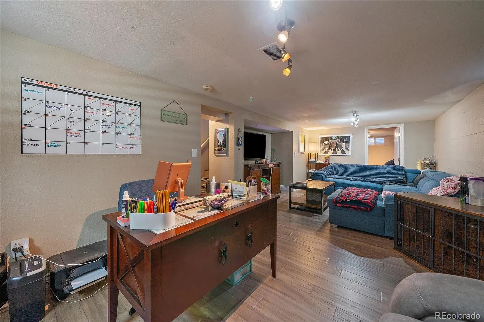 04062026153500 1600 16