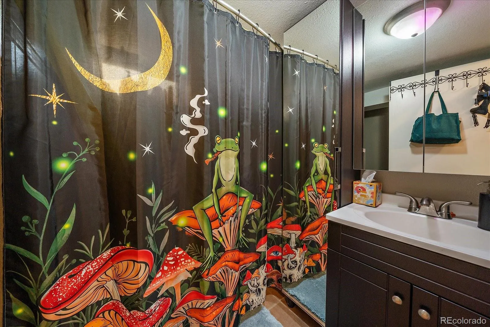 04062026153500 1600 21