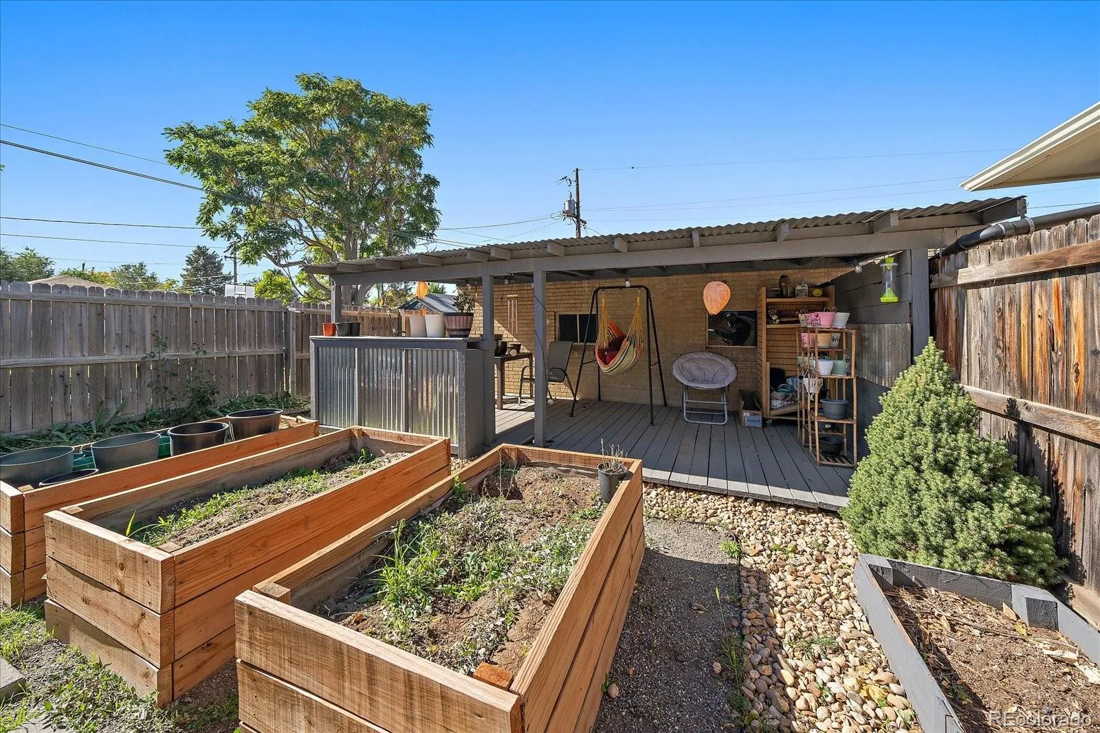 04062026153500 1600 25