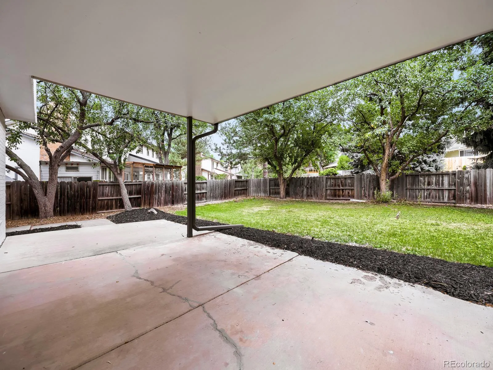 7555 S Madison Circle Littleton CO 80122 | MLS #REC4067123 08272026224522 1600 26
