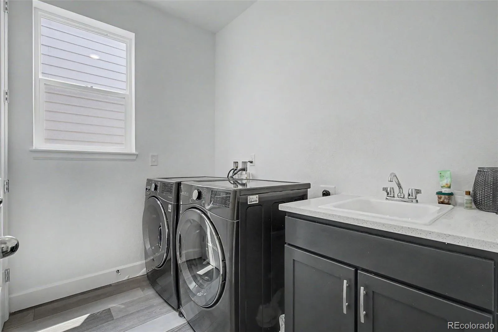 5733 Van Gordon Way Arvada CO 80002 MLS #REC4068767 06252026215528 1600 23