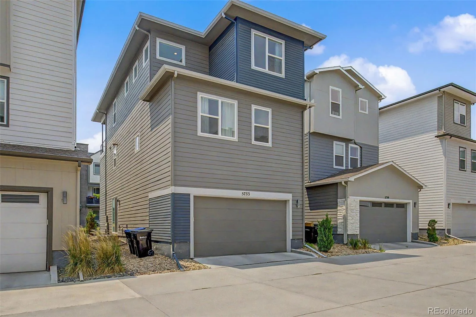 5733 Van Gordon Way Arvada CO 80002 MLS #REC4068767 06252026215528 1600 31
