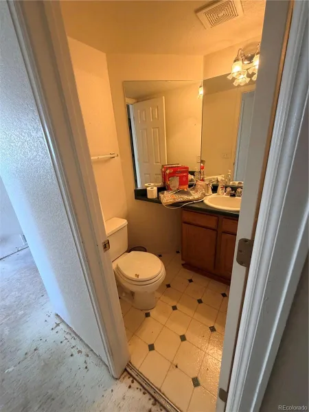 19555 E Tufts Circle Aurora CO 80015 | MLS #REC4073355 08232026031108 800 15