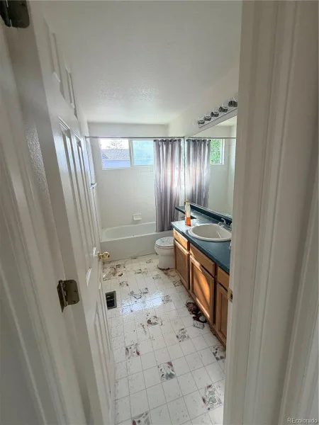 19555 E Tufts Circle Aurora CO 80015 | MLS #REC4073355 08232026031108 800 20