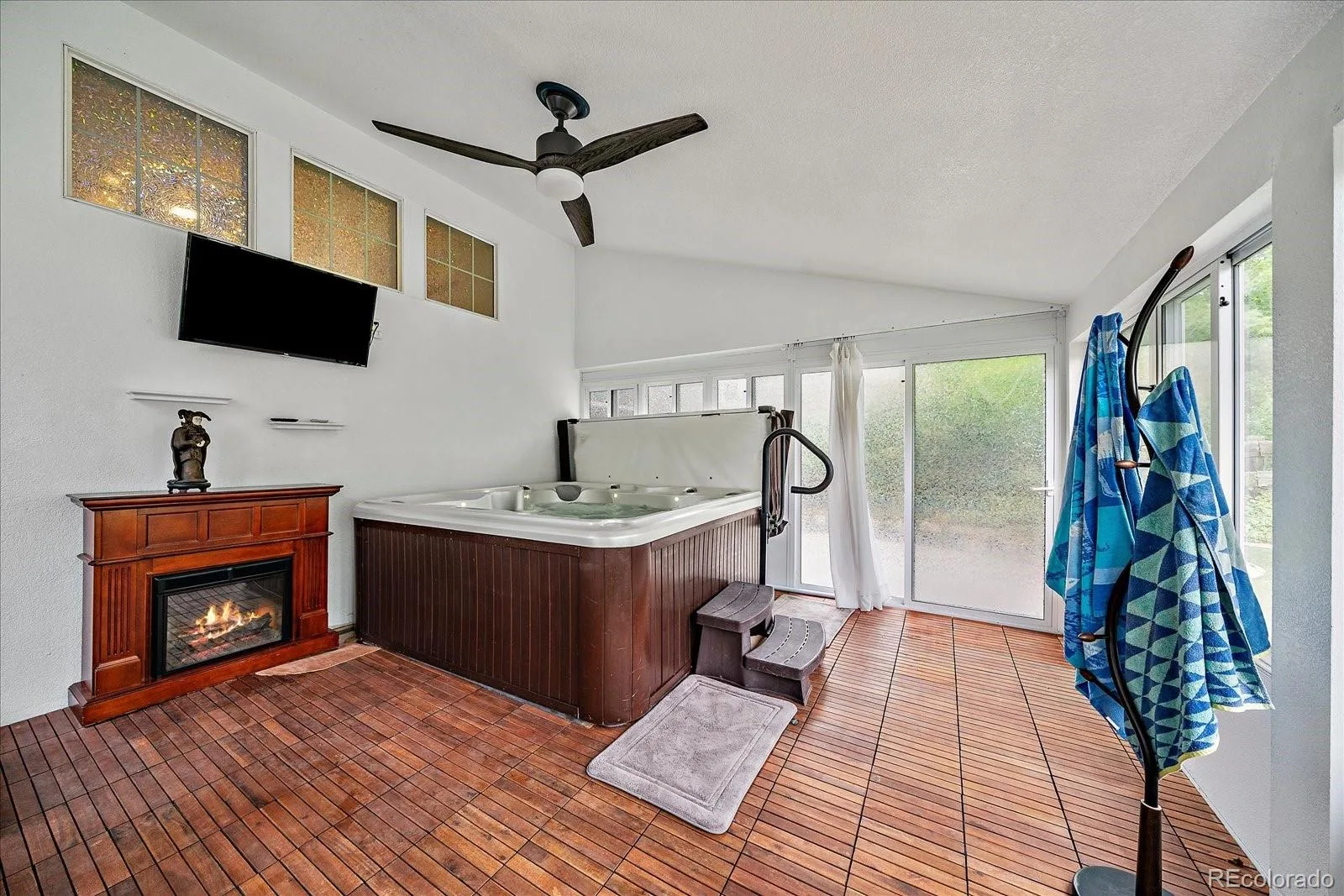 25480 E Hinsdale Place Aurora CO 80016 | MLS #REC4076791 08042026160258 1600 35