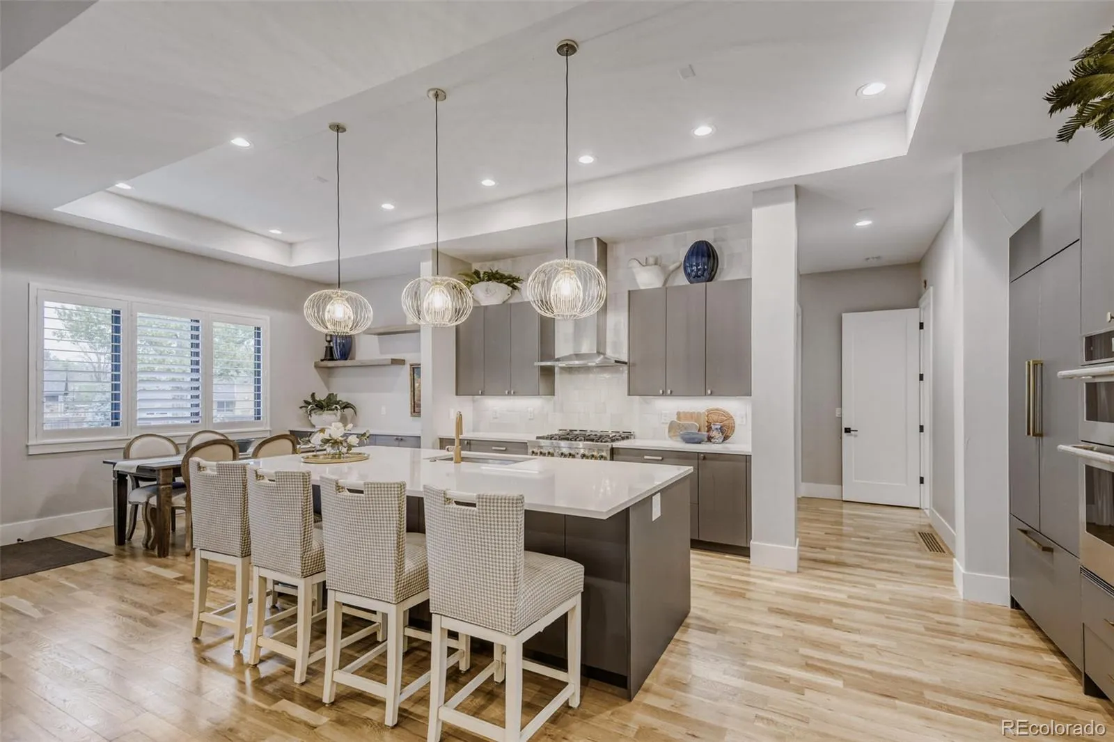 04162026220850 1600 11