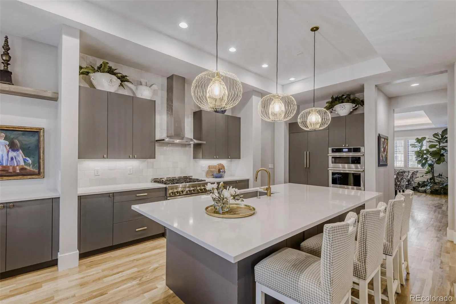 04162026220850 1600 12