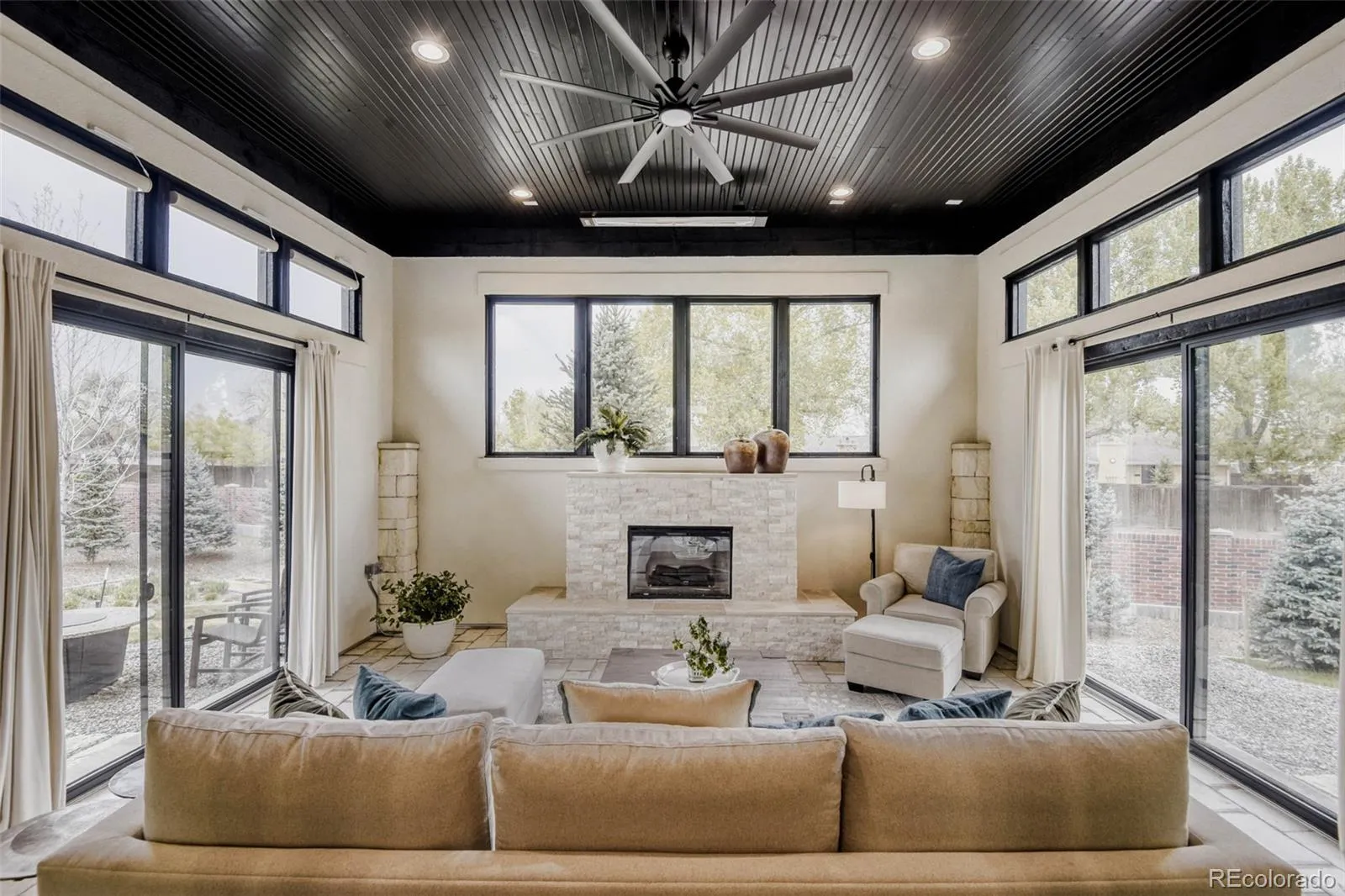 04162026220850 1600 13