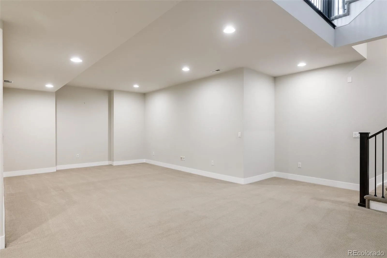 8199 Stoll Place Denver CO 80238 | MLS #REC4077689 08202026154652 1600 28