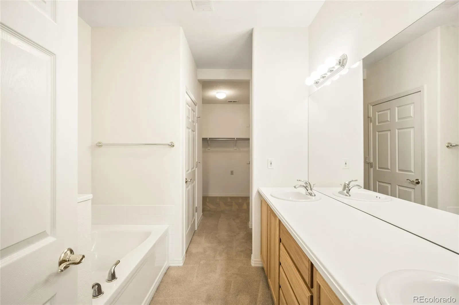 10735 Eliot Circle #102 Denver CO 80234 MLS #REC4082156 05062026192933 1600 17