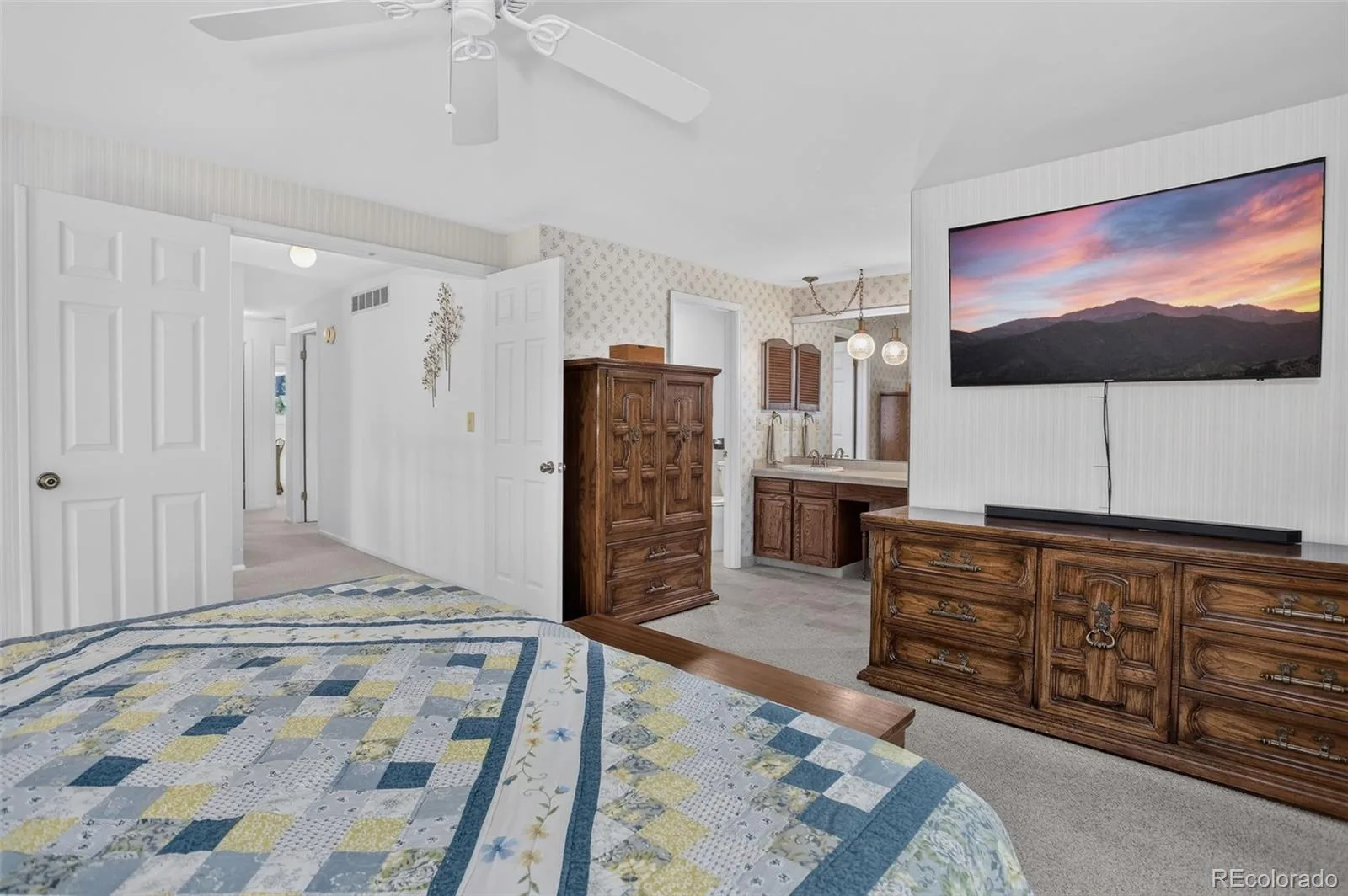 4987 E Lake Avenue Centennial CO 80121 MLS #REC4083273 06182026233020 1600 27