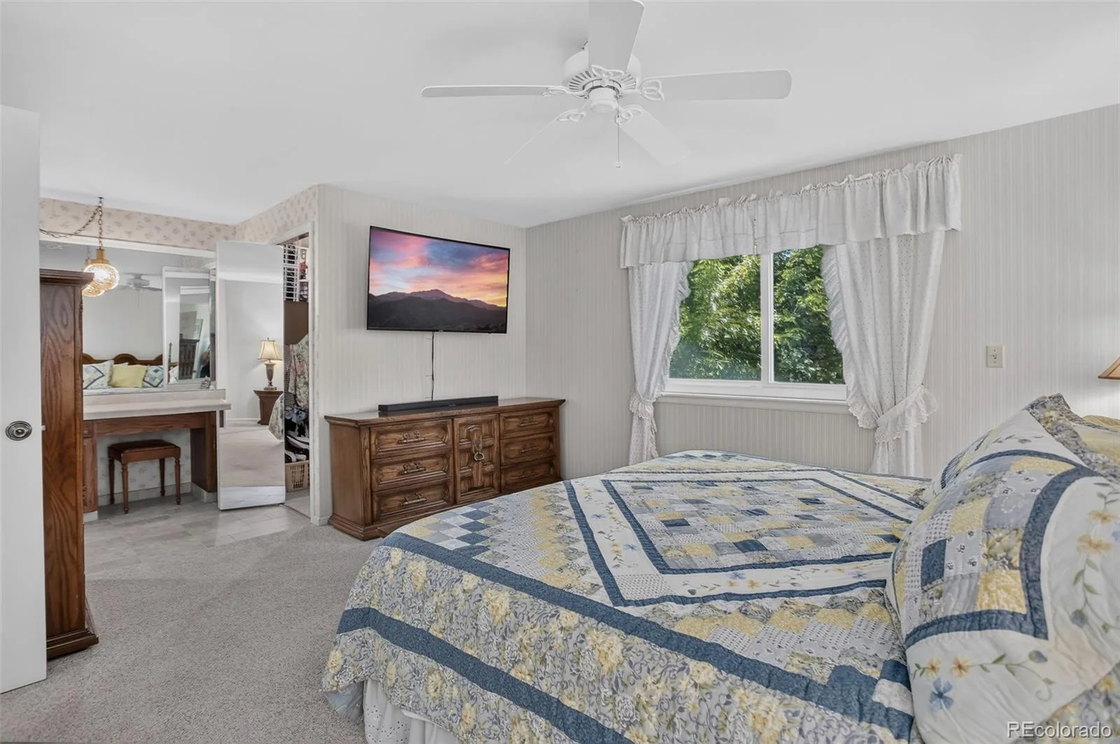 4987 E Lake Avenue Centennial CO 80121 MLS #REC4083273 06182026233020 1600 28