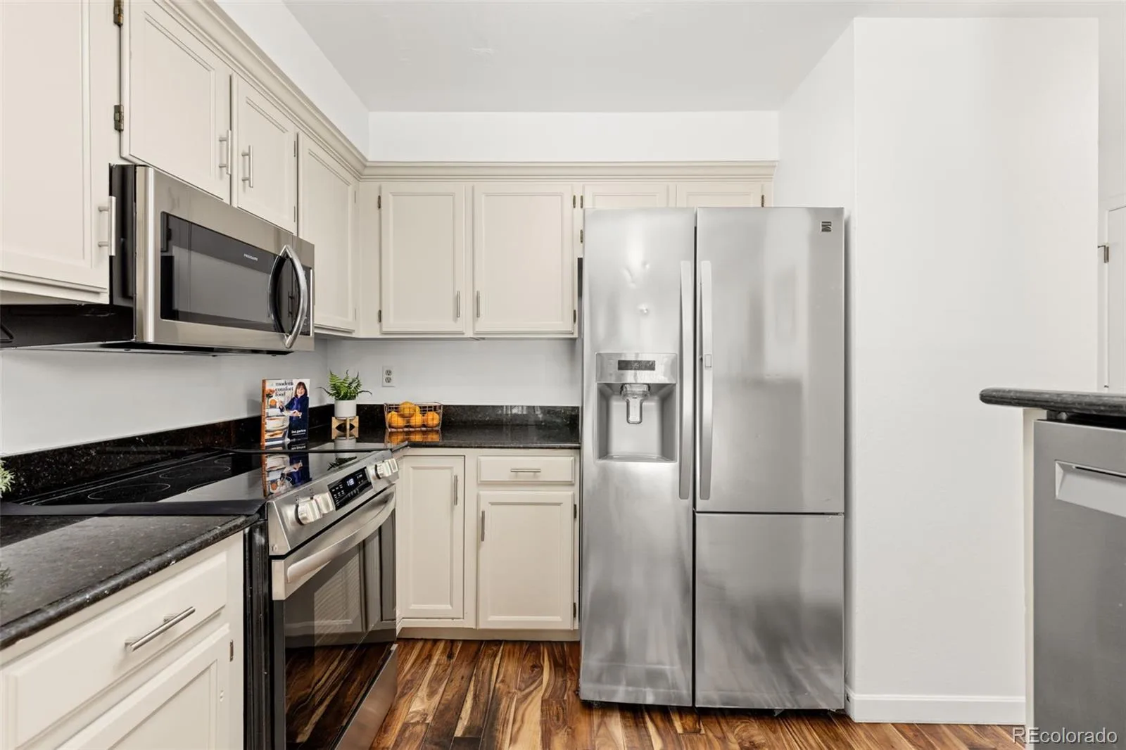 1930 S Helena Street #D Aurora CO 80013 | MLS #REC4083760 08142026202245 1600 15