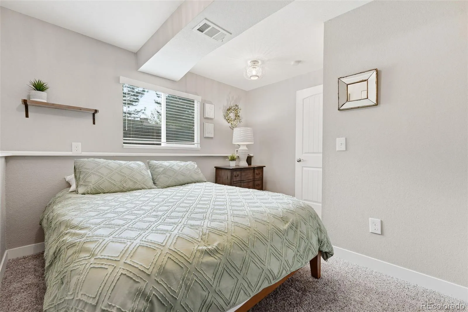 04172026185105 1600 25