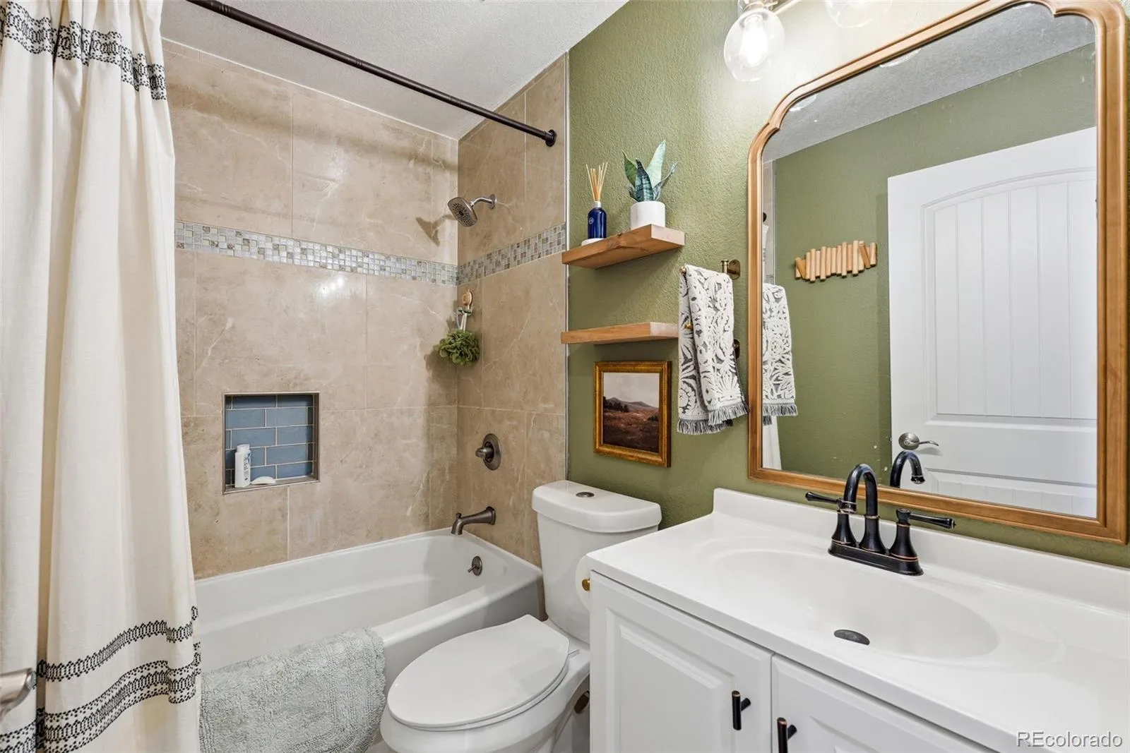 04172026185105 1600 4