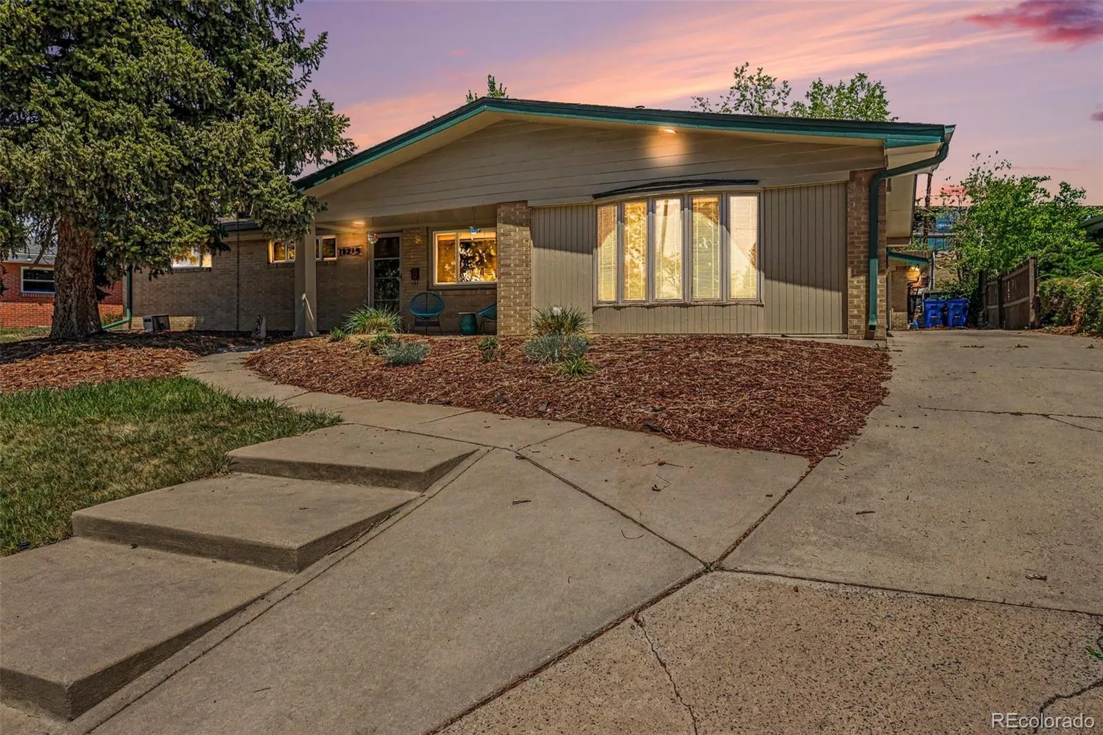 10215 W 17th Place Lakewood CO 80215 MLS #REC4084172 05122026143625 1600 0