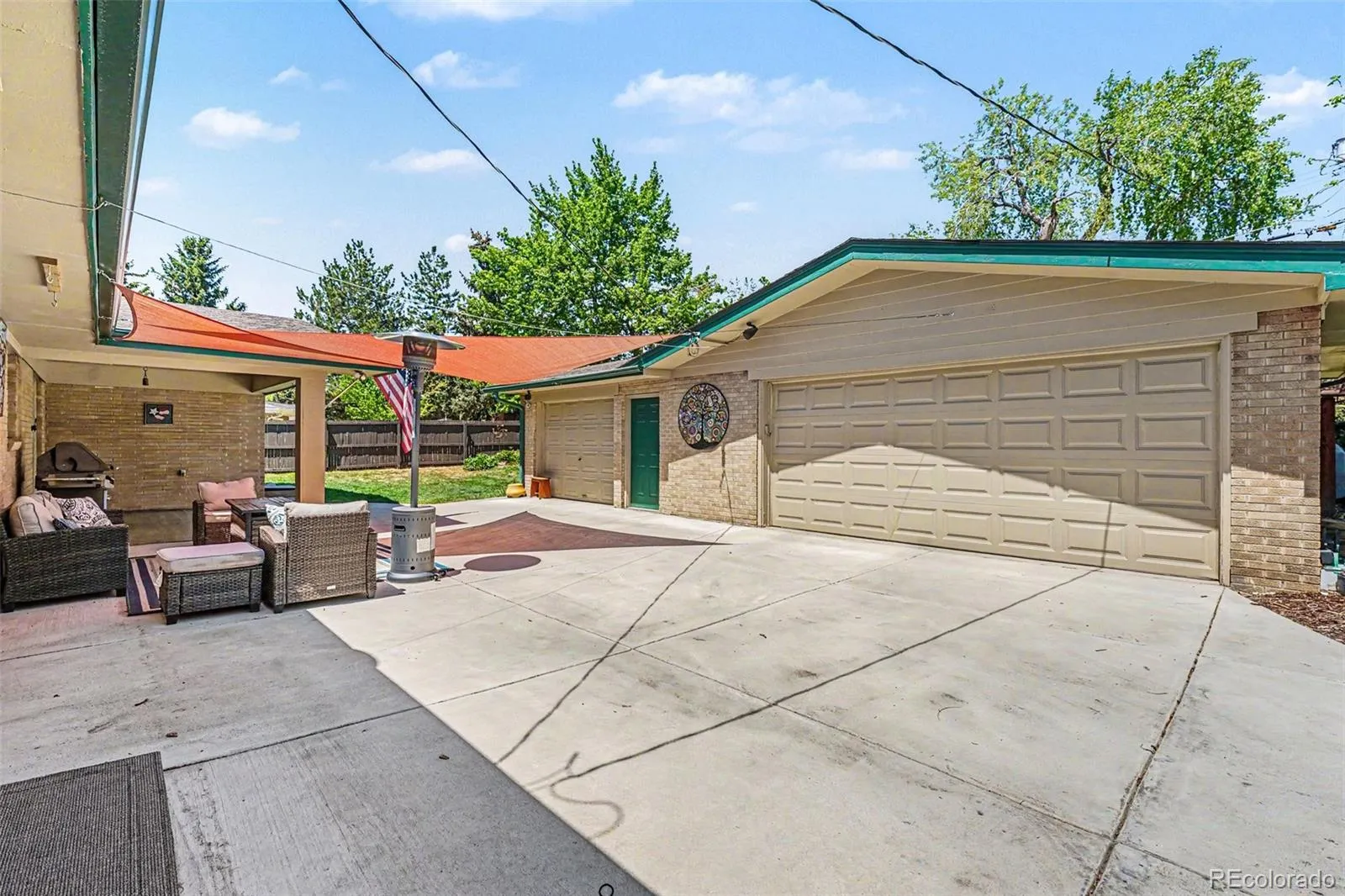 10215 W 17th Place Lakewood CO 80215 MLS #REC4084172 05122026143625 1600 24