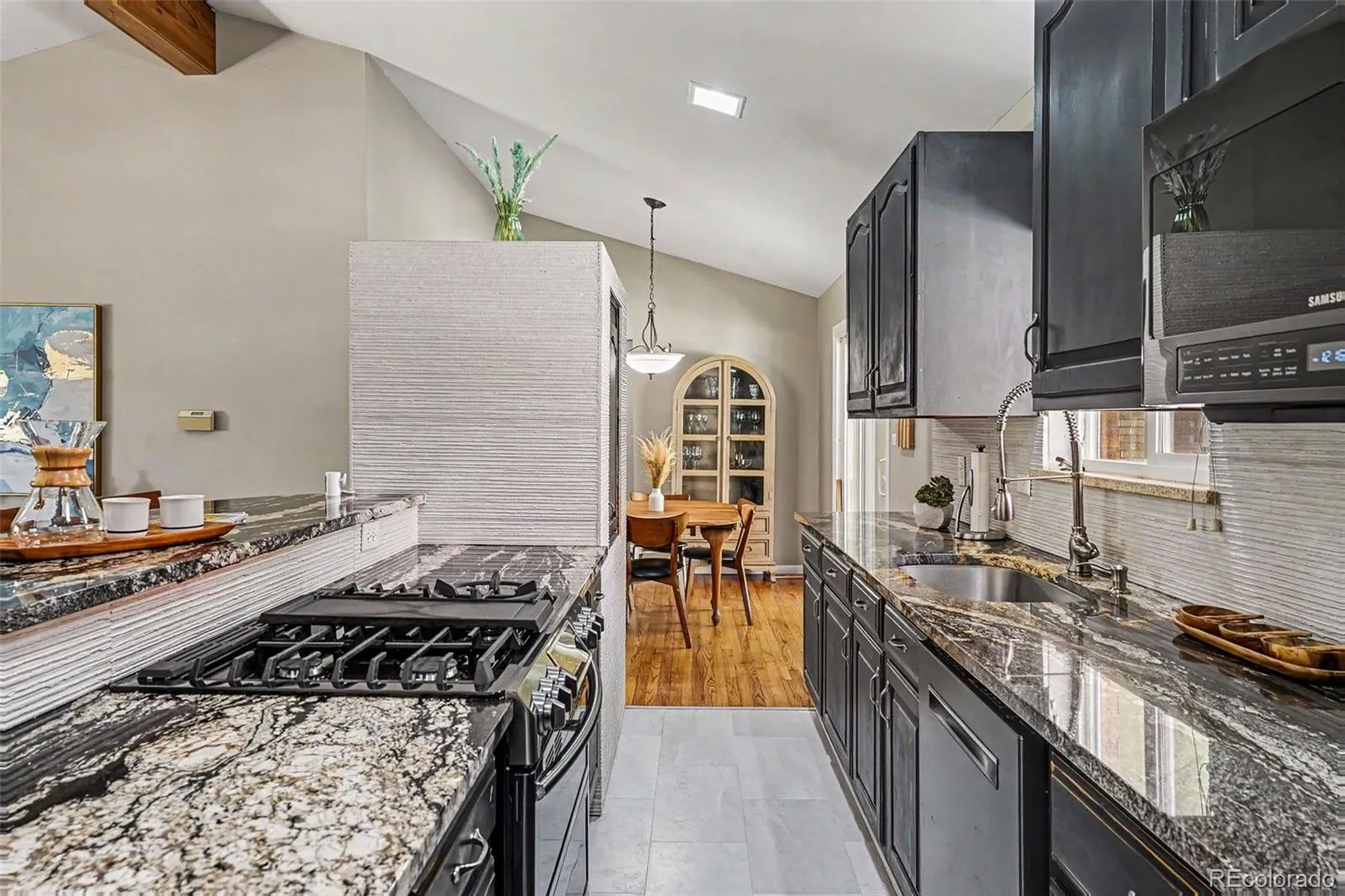 10215 W 17th Place Lakewood CO 80215 MLS #REC4084172 05122026143625 1600 9