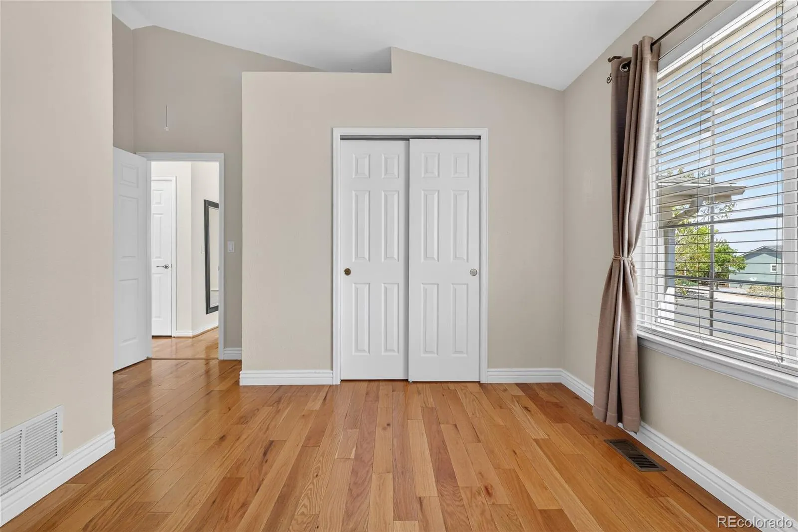 952 S Quintero Court Aurora CO 80017 MLS #REC4084545 05182026184518 1600 12