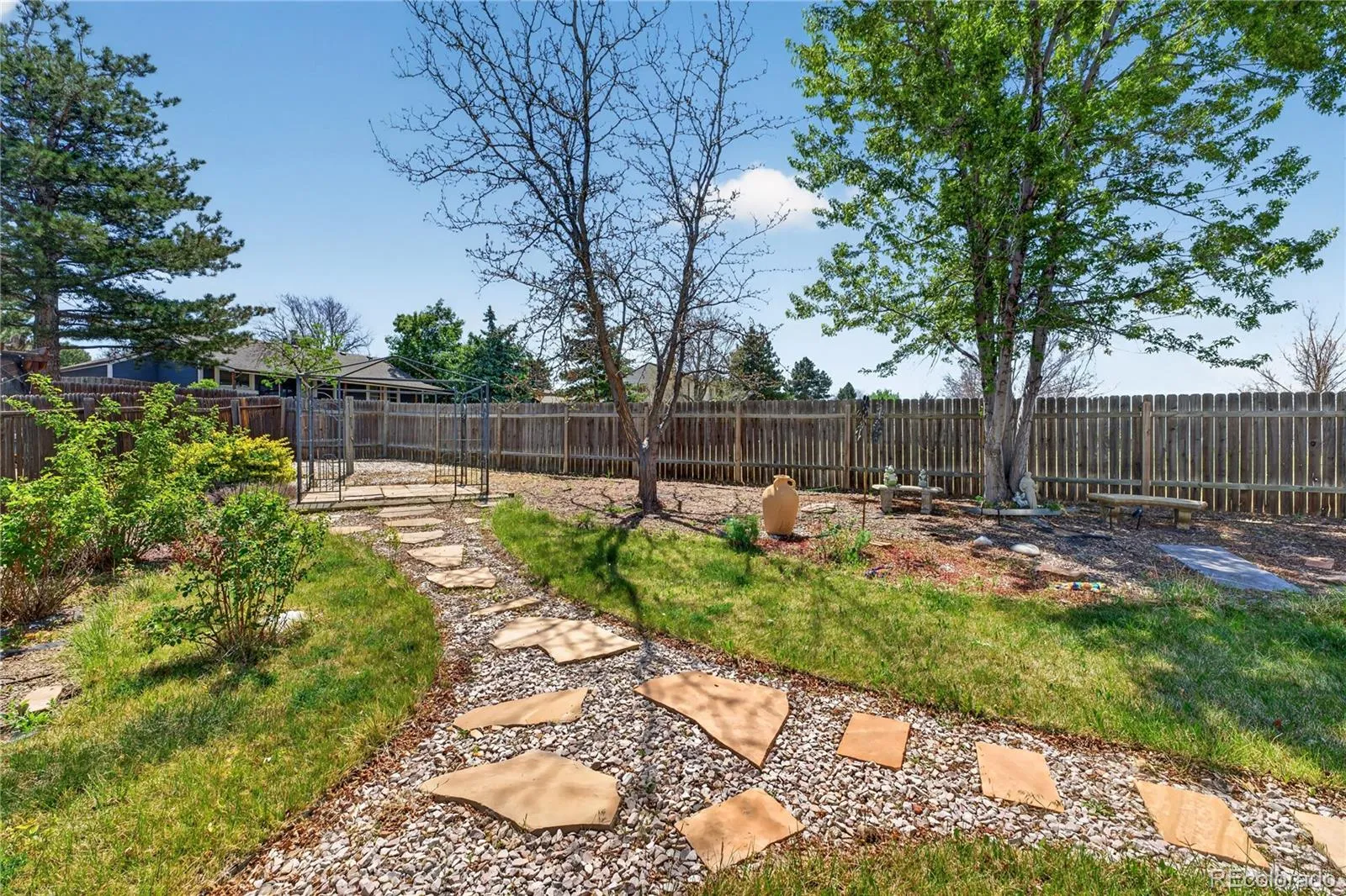 952 S Quintero Court Aurora CO 80017 MLS #REC4084545 05182026184518 1600 25