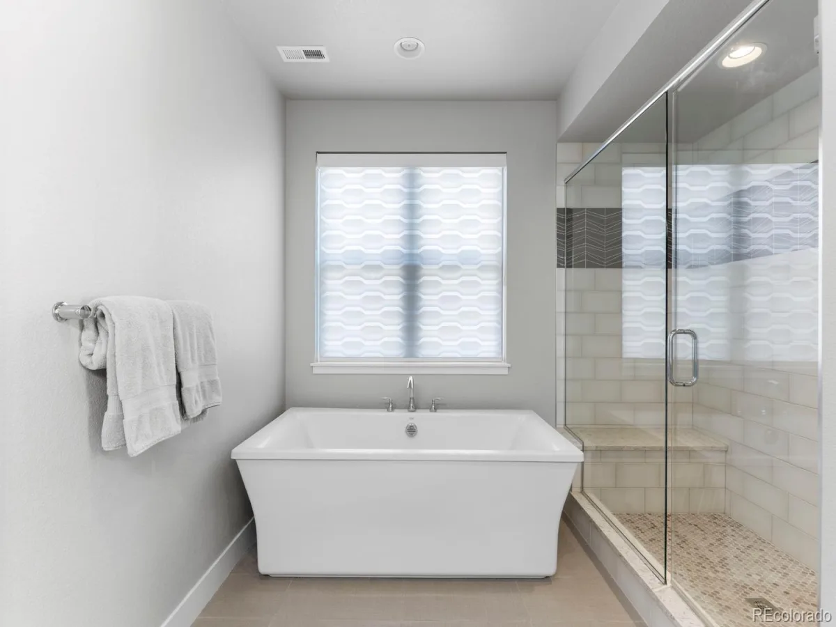 10424 Maplebrook Way Highlands Ranch CO 80126 | MLS #REC4086847 08192026170456 1200 24