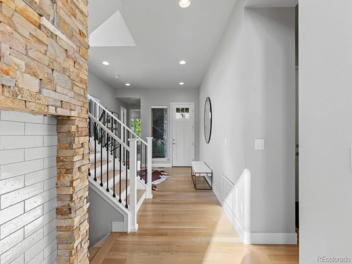 10424 Maplebrook Way Highlands Ranch CO 80126 | MLS #REC4086847 08192026170456 1200 3