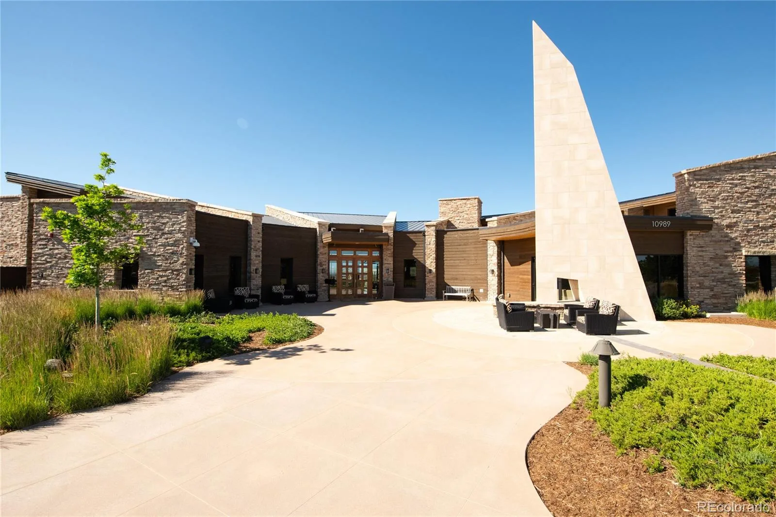 10424 Maplebrook Way Highlands Ranch CO 80126 | MLS #REC4086847 08192026170456 1600 45