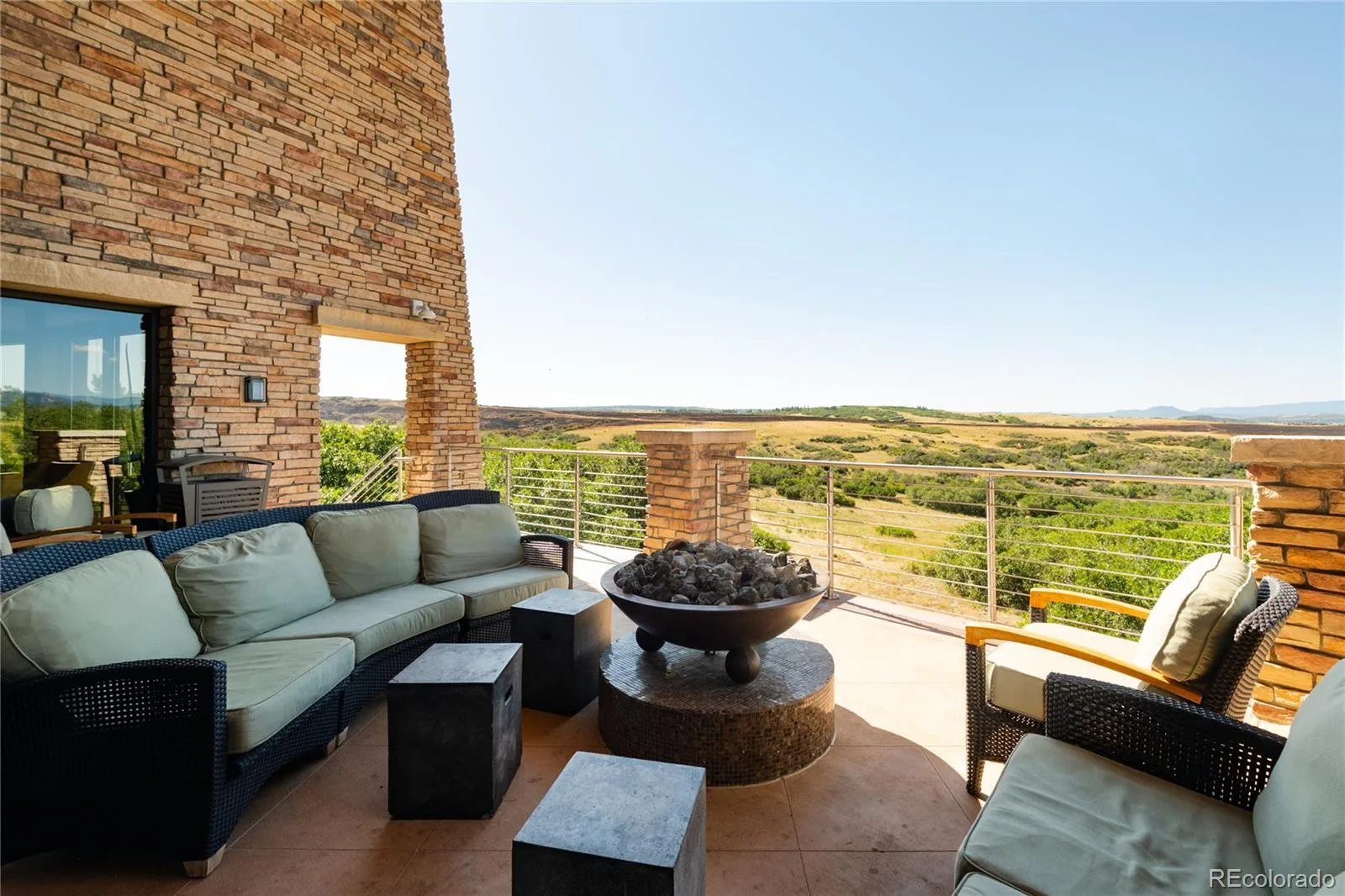 10424 Maplebrook Way Highlands Ranch CO 80126 | MLS #REC4086847 08192026170456 1600 46