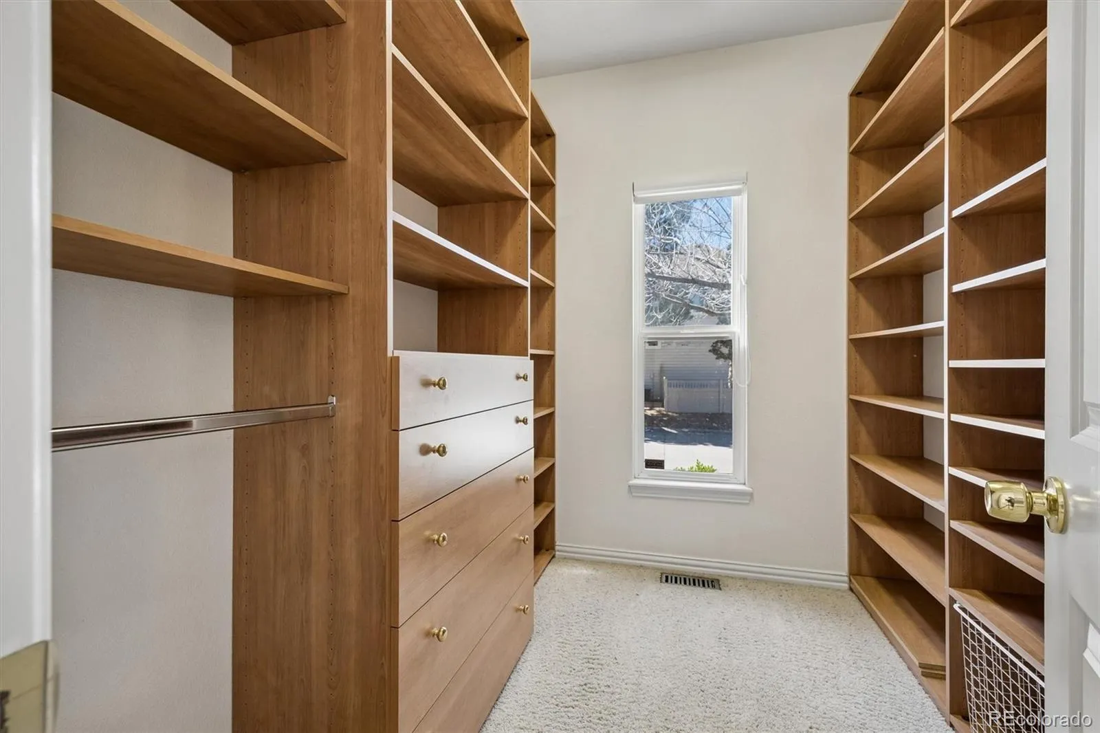 04172026031057 1600 12