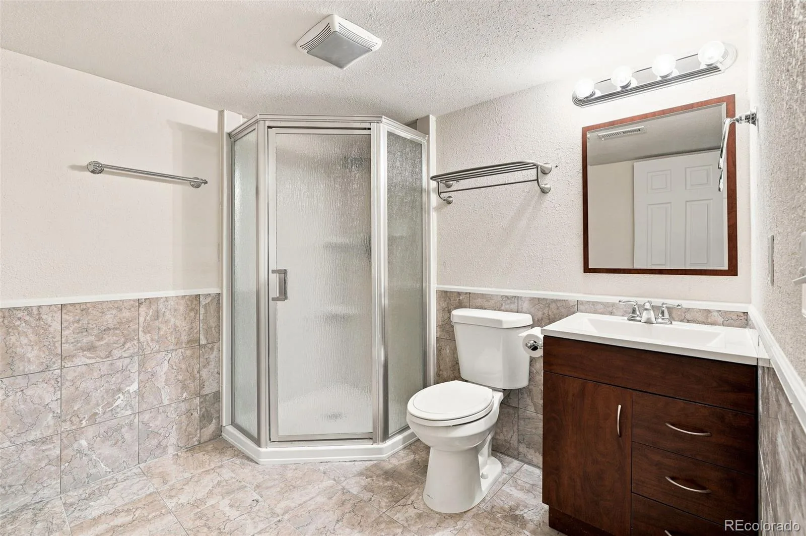 19931 E Radcliff Place Aurora CO 80015 | MLS #REC4092535 08312026153900 1600 23