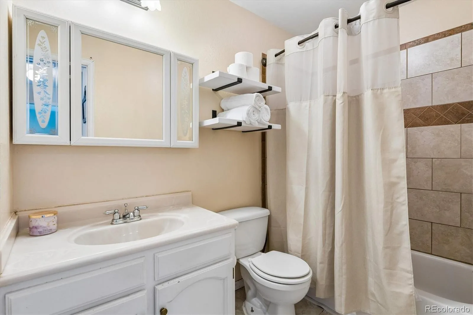 5793 W 75th Avenue Arvada CO 80003 | MLS #REC4094146 07232026163245 1600 14
