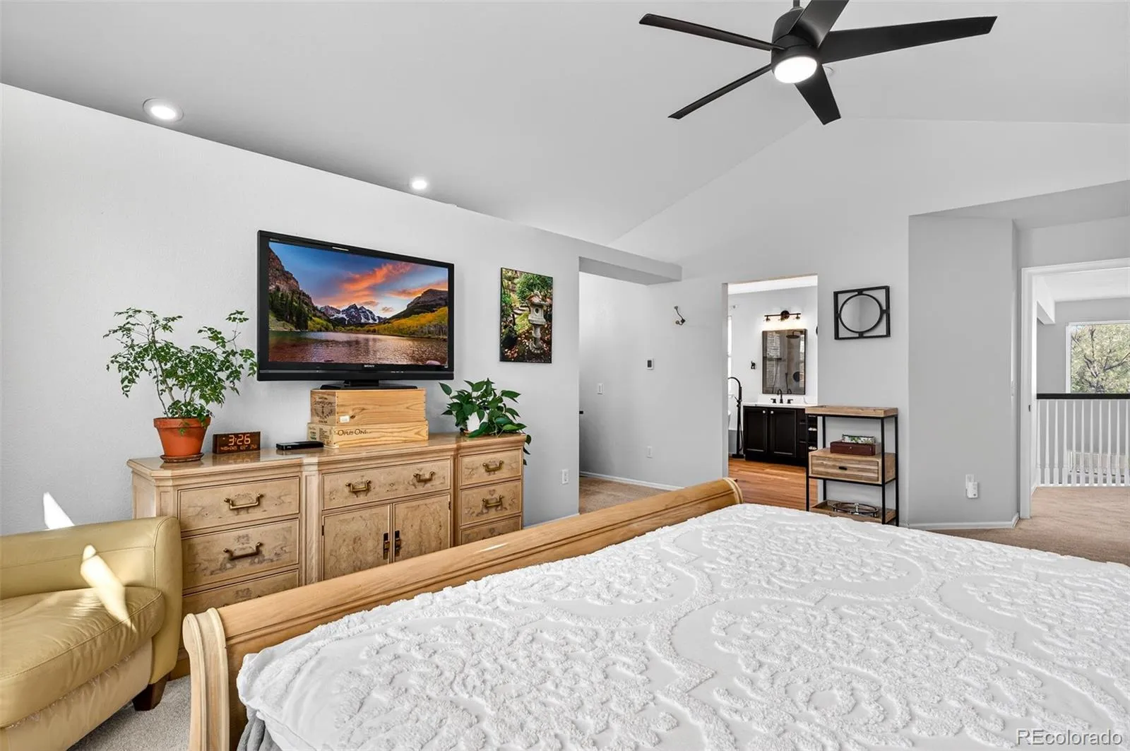 04102026135144 1600 26