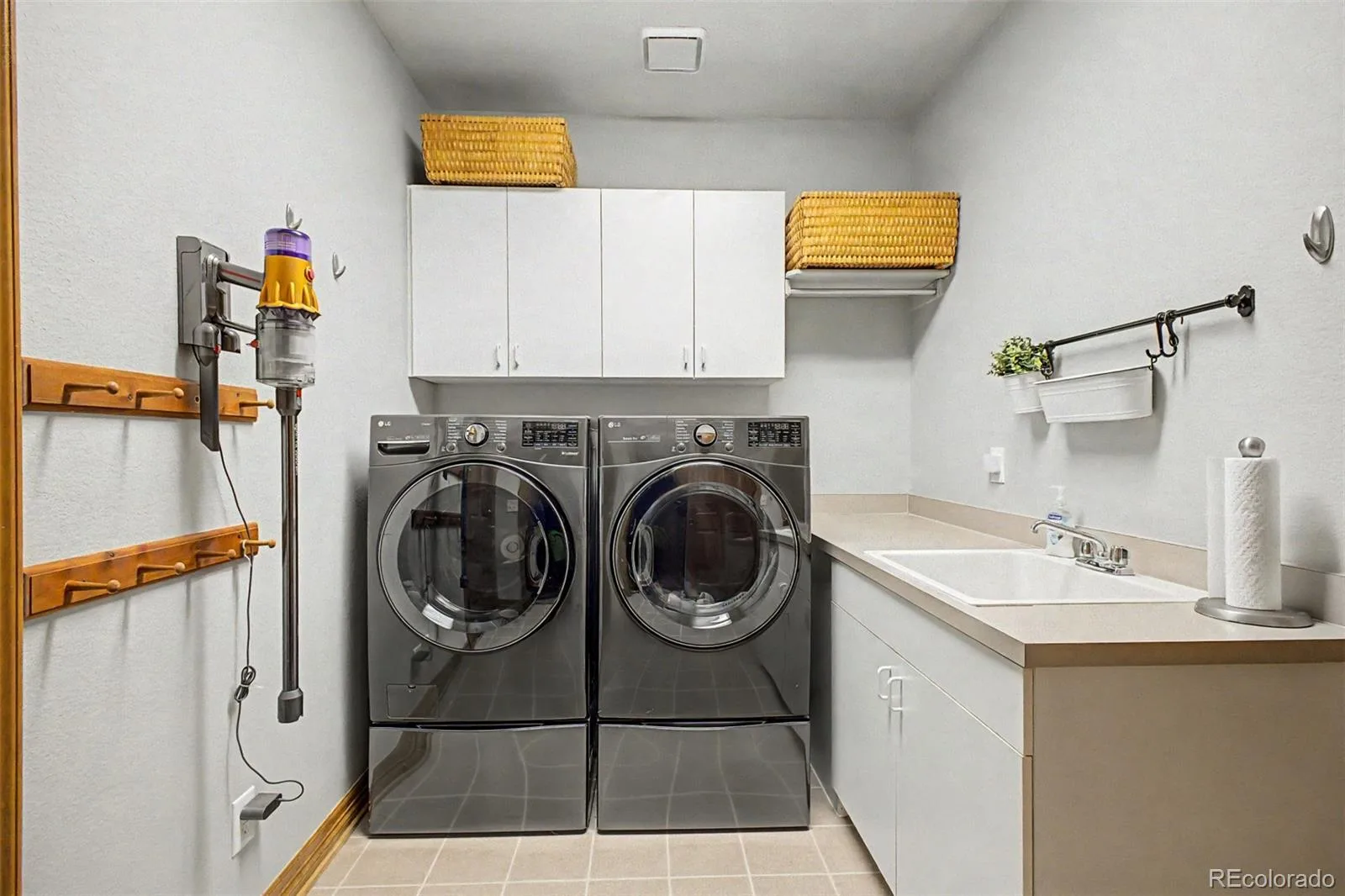 26384 E Otero Drive Aurora CO 80016 | MLS #REC4097398 07162026181740 1600 34
