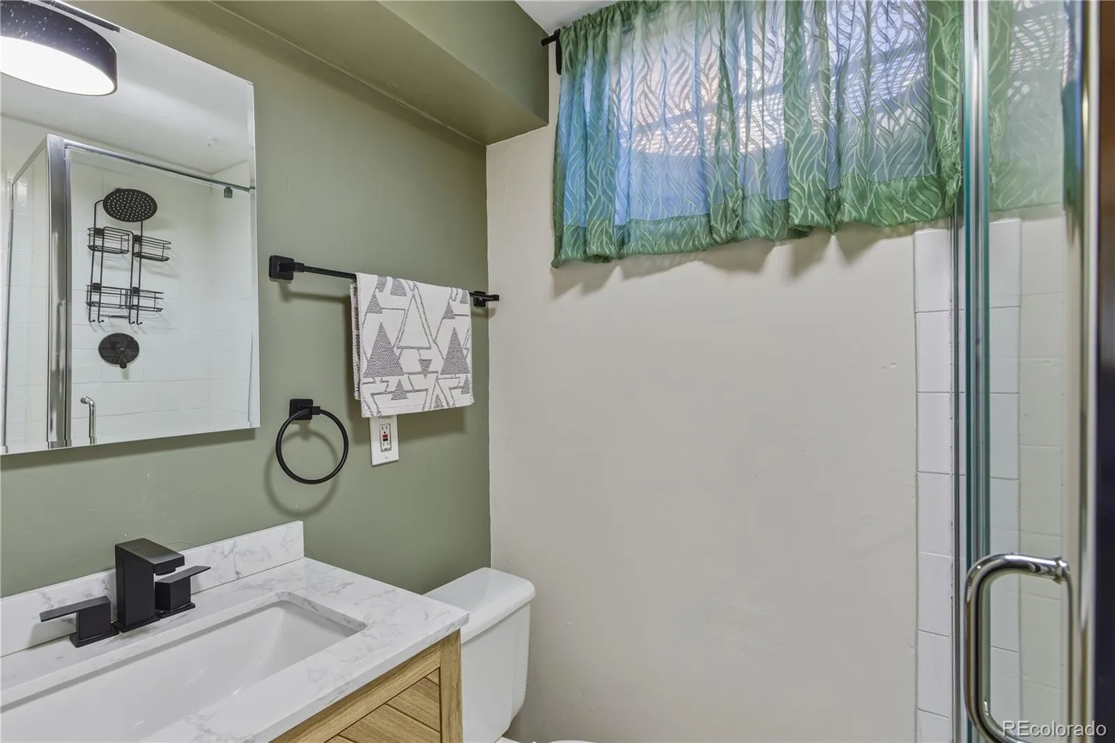 04032026232823 1600 18