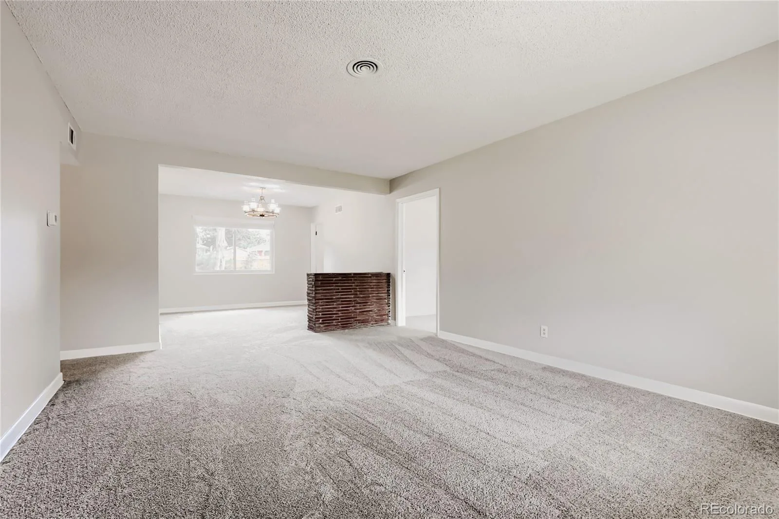 1158 Revere Street Aurora CO 80011 | MLS #REC4099397 08292026001924 1600 4