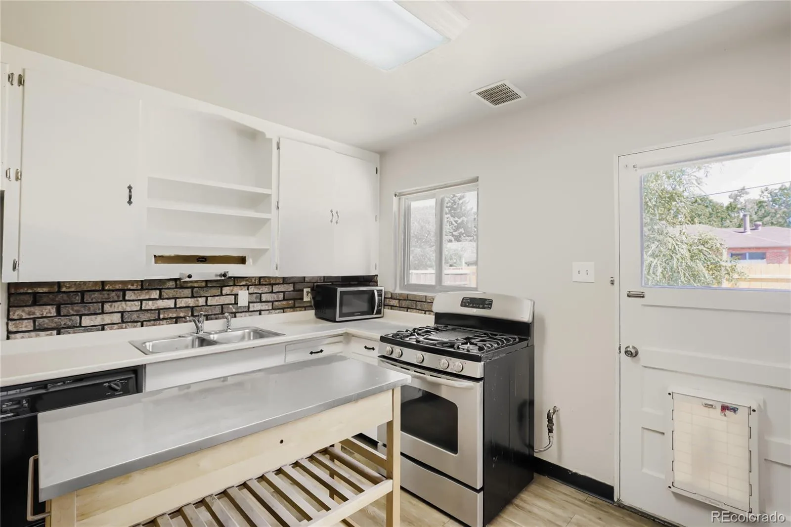 1158 Revere Street Aurora CO 80011 | MLS #REC4099397 08292026001924 1600 9