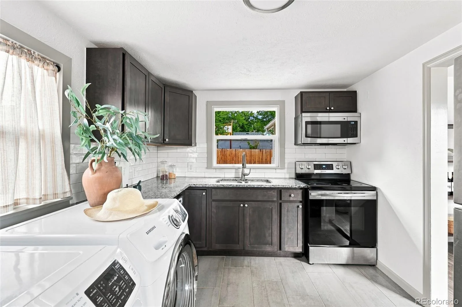 1265 Urban Street Lakewood CO 80401 | MLS #REC4104250 08132026215819 1600 8
