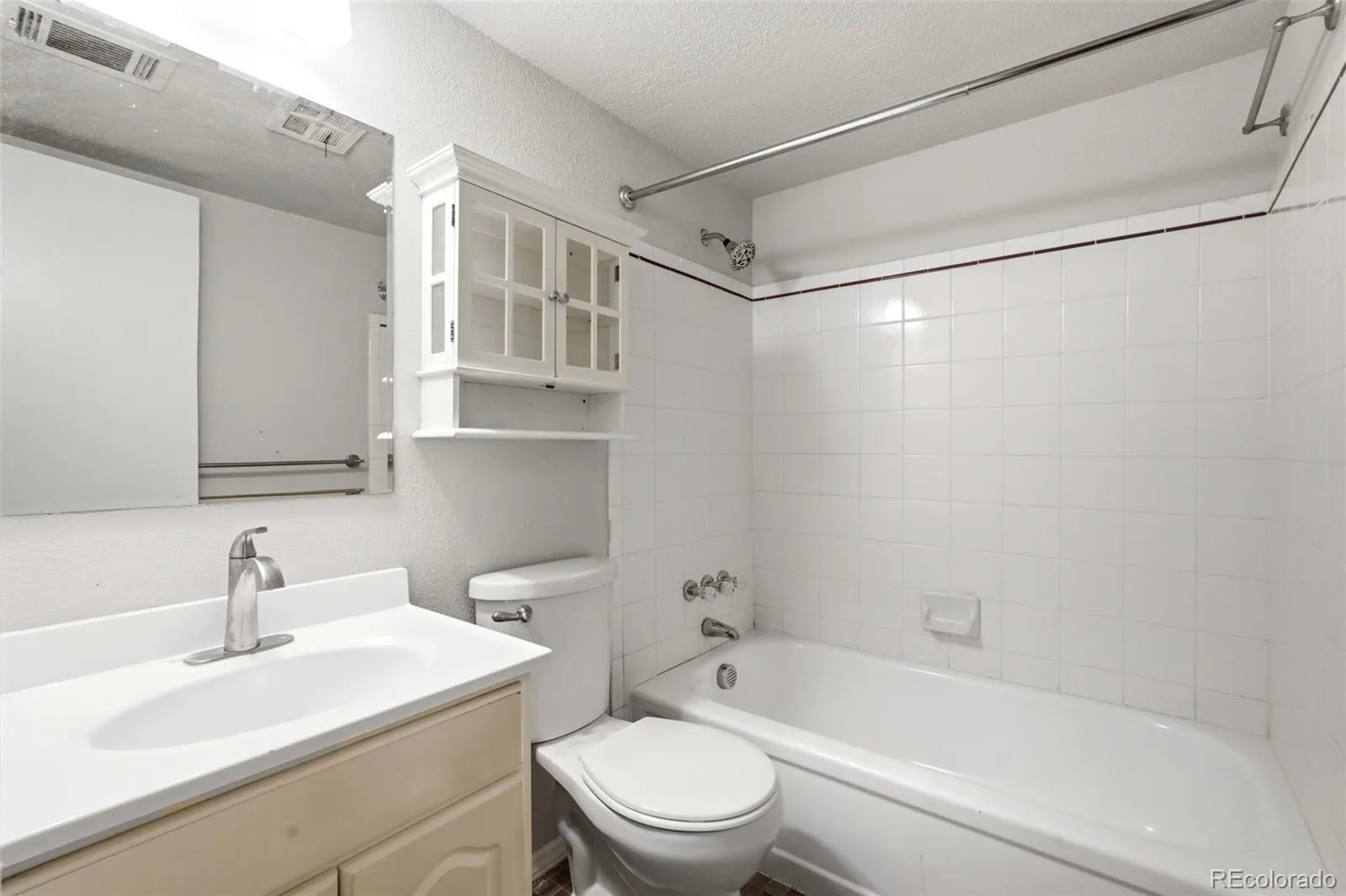 9350 E Girard Avenue #9 Denver CO 80231 MLS #REC4104693 06172026233918 1600 11