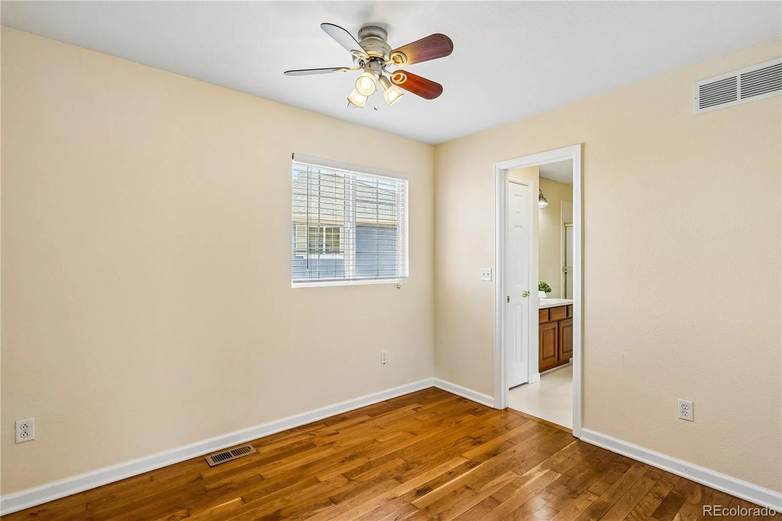 2639 S Danube Way Aurora CO 80013 | MLS #REC4104981 08132026143613 1600 29